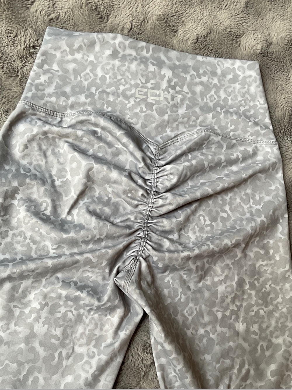 ECHT Gym/Active High-Waist Scrunch Leggings - Light Gray Camo